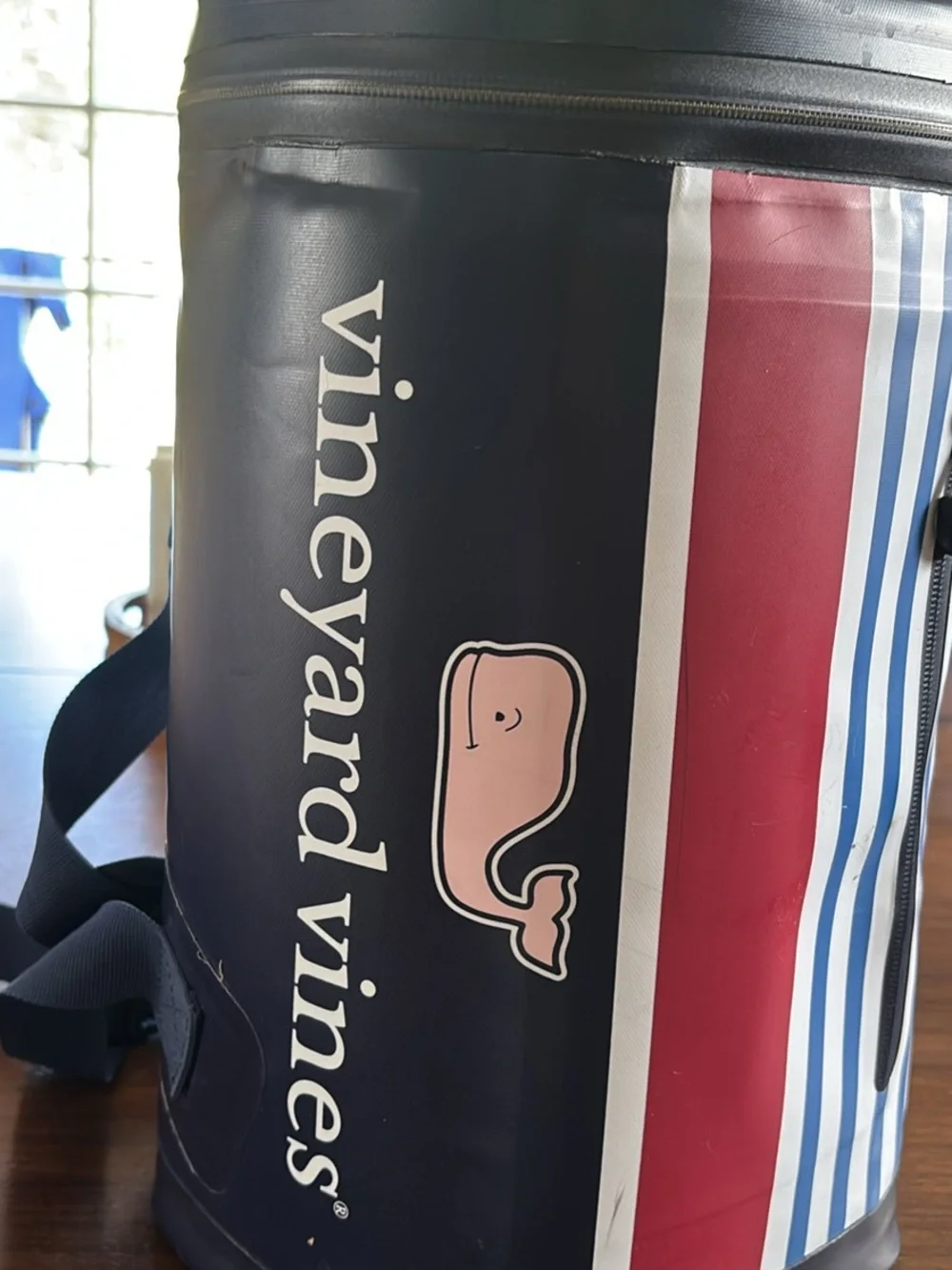 Vineyard Vines 🐳 Navy & Red Soft-Sided Cooler Bag